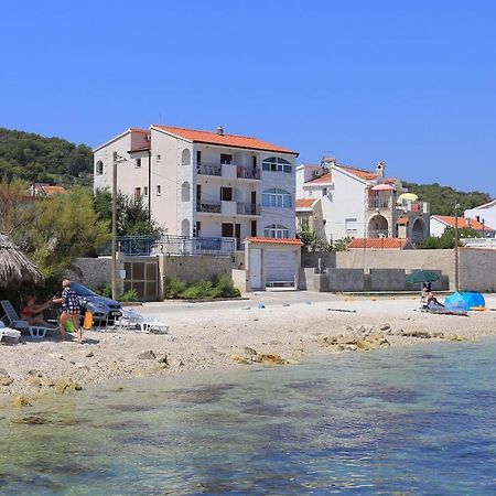 Apartments By The Sea Slatine, Ciovo - 14541 Exteriör bild