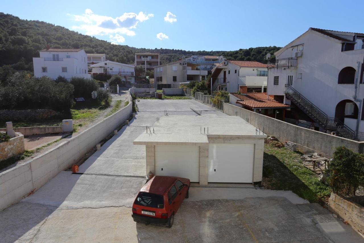 Apartments By The Sea Slatine, Ciovo - 14541 Exteriör bild