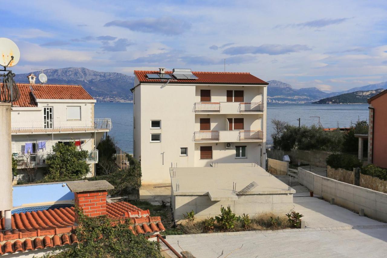 Apartments By The Sea Slatine, Ciovo - 14541 Exteriör bild