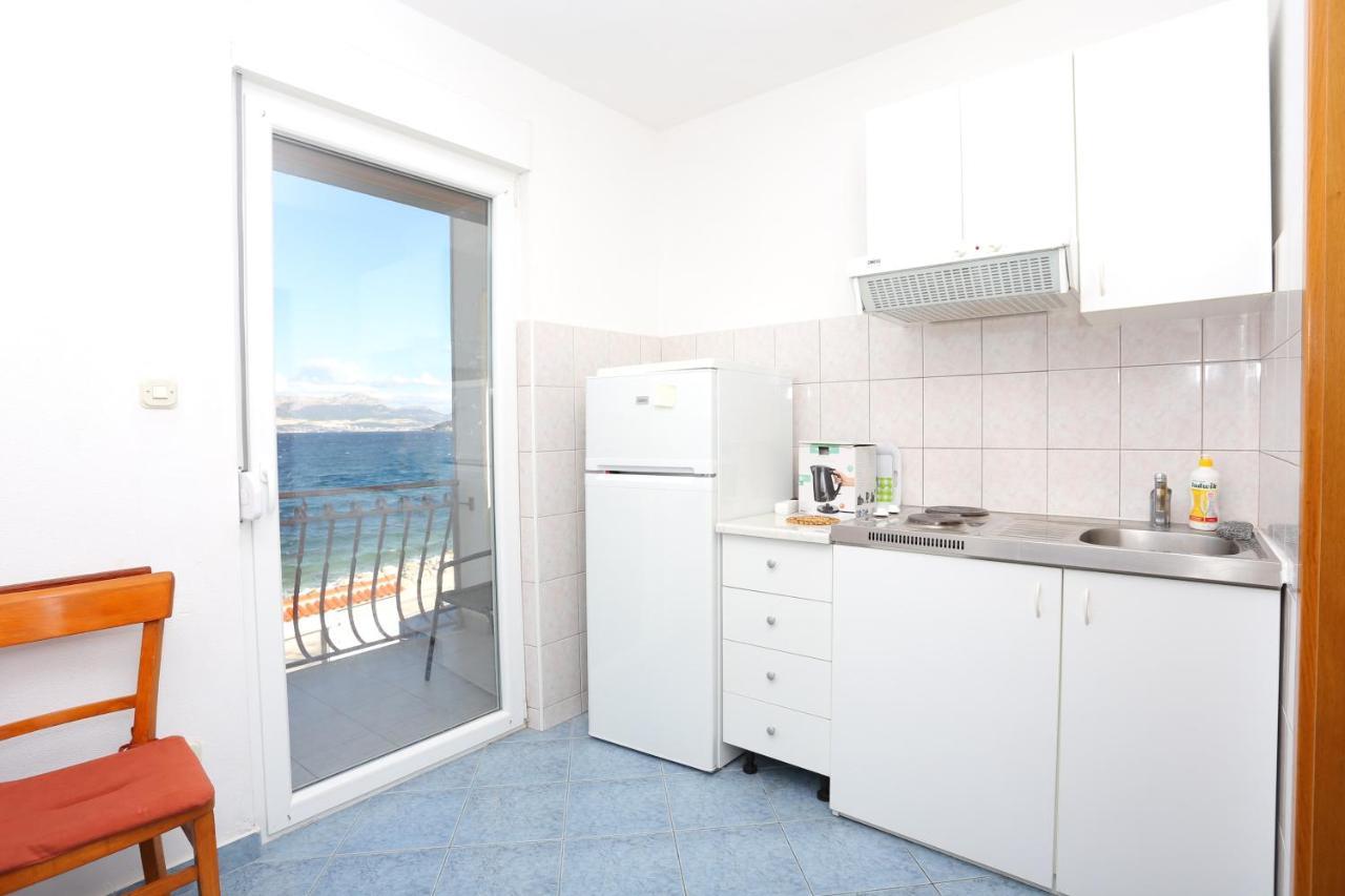 Apartments By The Sea Slatine, Ciovo - 14541 Exteriör bild